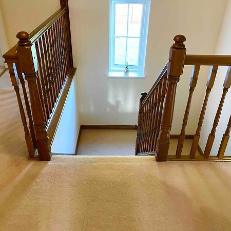 Luxurious Executive 4 Bedroom Whole Home | For 10 Hensol Exterior foto